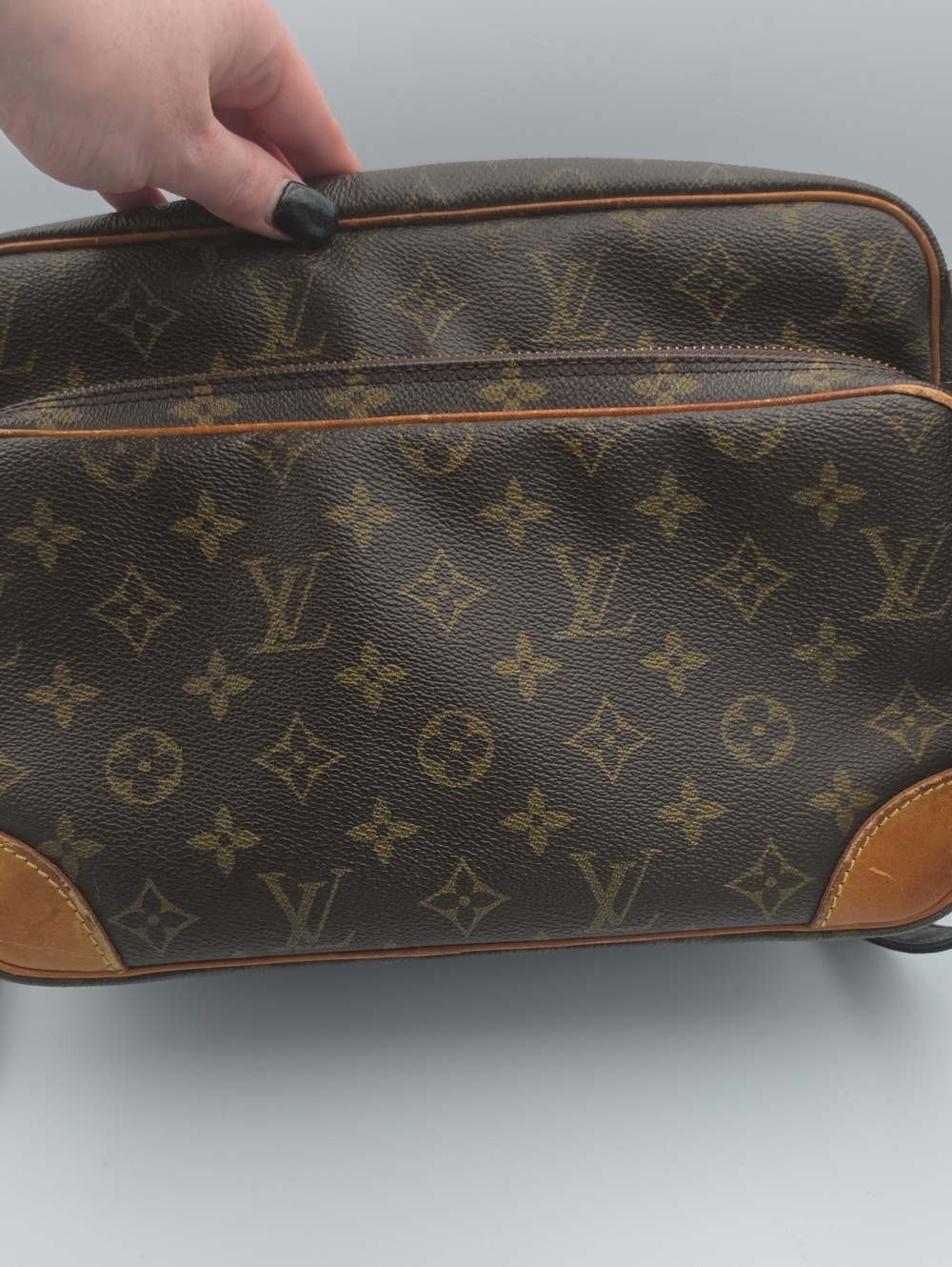 Louis Vuitton Brown Monogram Nil 28 Medium Messenger Unisex Bag COA(VERY GOOD)✨️ - Picture 2 of 16